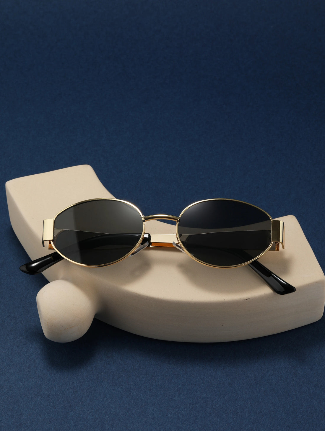 Metal Frame Oval Sunglasses